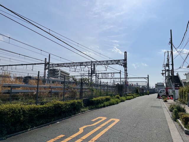 線路沿いの道