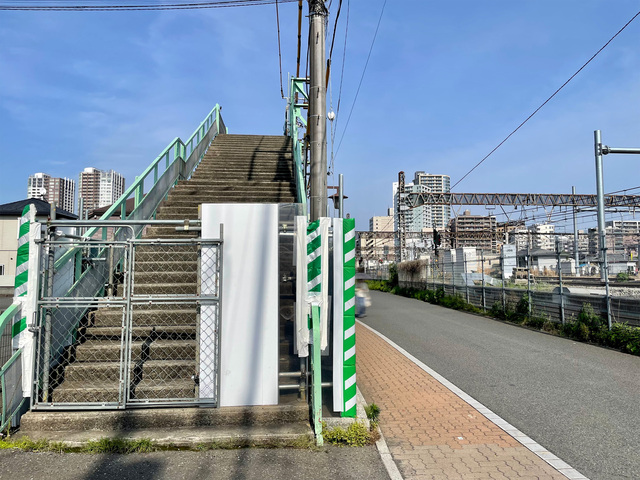 跨線橋の西側